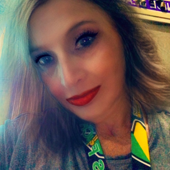 Meet your Posher, Robin - Picture 3 of 6